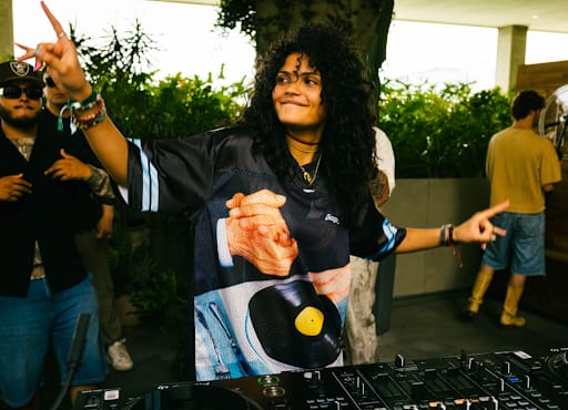RouteNote vs. SoundCloud: Which Platform Should Artists Choose?